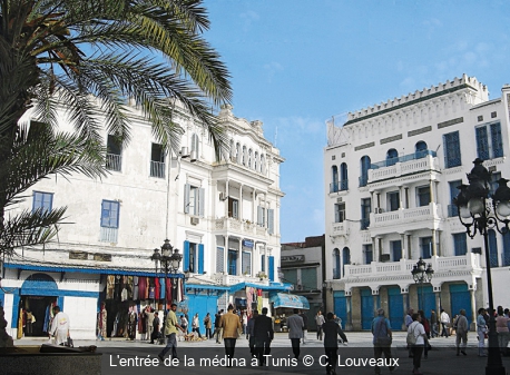 L'entrée de la médina à Tunis C. Louveaux
