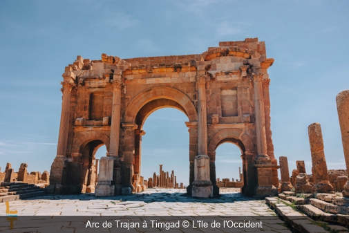 Arc de Trajan à Timgad L'île de l'Occident