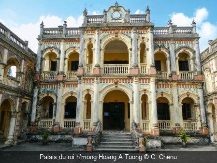 Palais du roi h’mong Hoang A Tuong C. Chenu