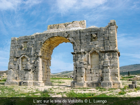 L’arc sur le site de Volubilis L. Luengo