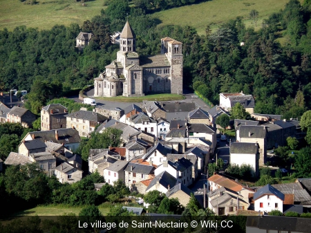 Le village de Saint-Nectaire Wiki CC