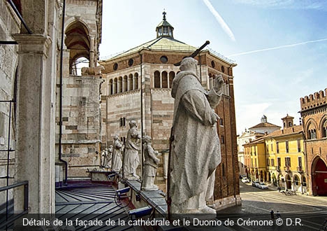 Détails de la façade de la cathédrale et le Duomo de Crémone D.R.