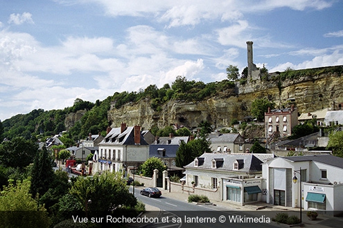 Vue sur Rochecorbon et sa lanterne Wikimedia