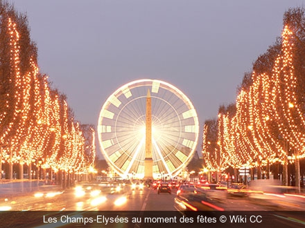 Les Champs-Elysées au moment des fêtes Wiki CC