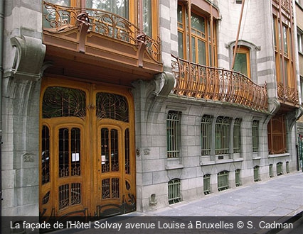 La façade de l'Hôtel Solvay avenue Louise à Bruxelles S. Cadman