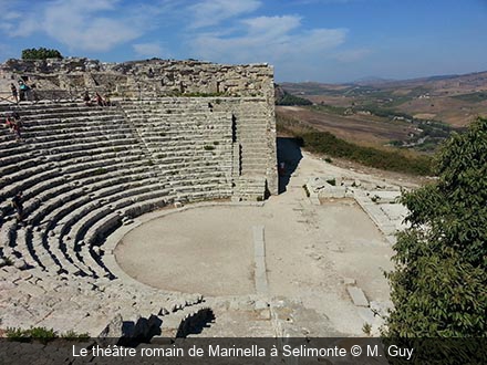 Le théâtre romain de Marinella à Selimonte M. Guy