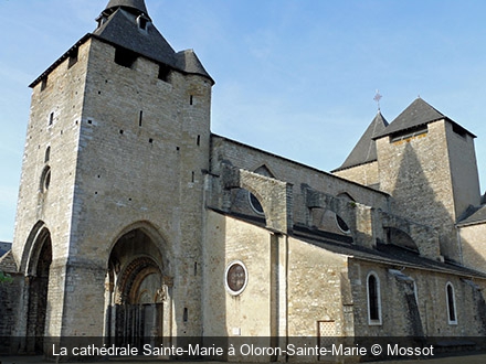 La cathédrale Sainte-Marie à Oloron-Sainte-Marie Mossot