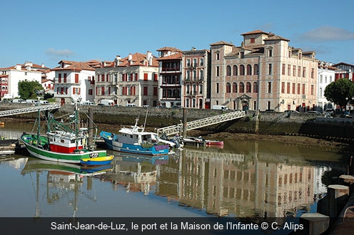 Saint-Jean-de-Luz, le port et la Maison de l'Infante  C. Alips