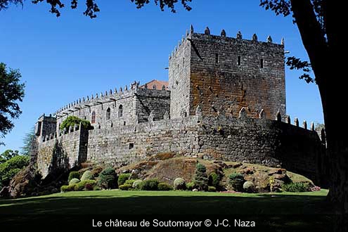 Le château de Soutomayor J-C. Naza