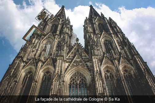 La façade de la cathédrale de Cologne  Sa Ka 