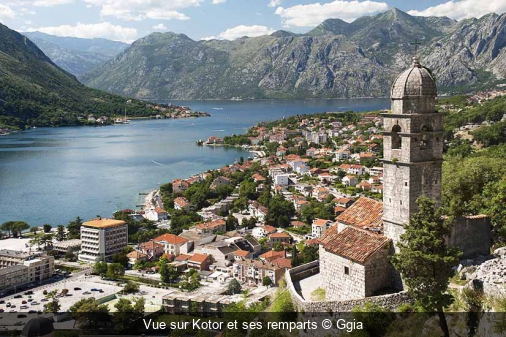 Vue sur Kotor et ses remparts Ggia 