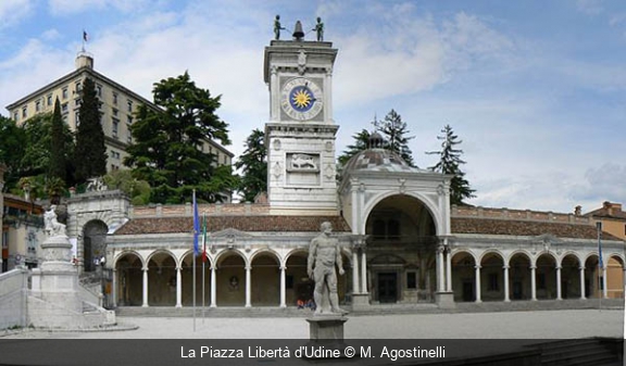 La Piazza Libertà d'Udine M. Agostinelli