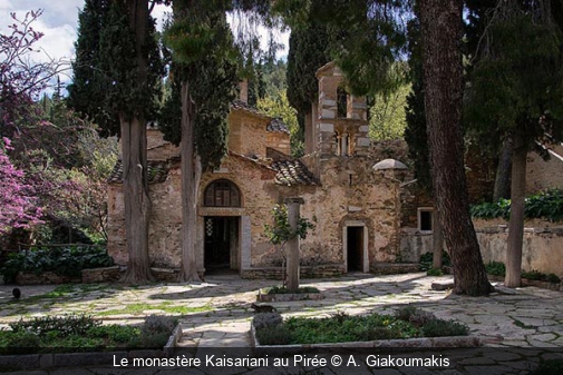 Le monastère Kaisariani au Pirée A. Giakoumakis