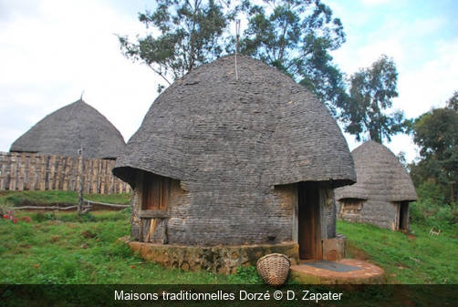 Maisons traditionnelles Dorzé D. Zapater