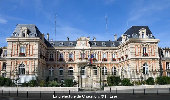 La préfecture de Chaumont P. Line