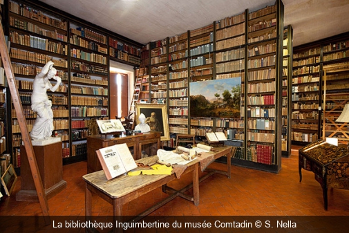 La bibliothèque Inguimbertine du musée Comtadin S. Nella