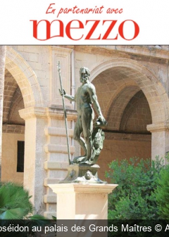 Statue de Poséidon au palais des Grands Maîtres A.V./T.Delbey