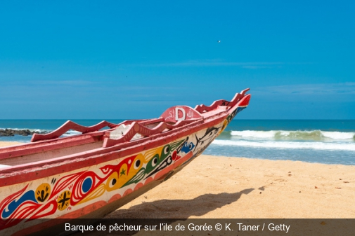 Barque de pêcheur sur l'ile de Gorée K. Taner / Getty