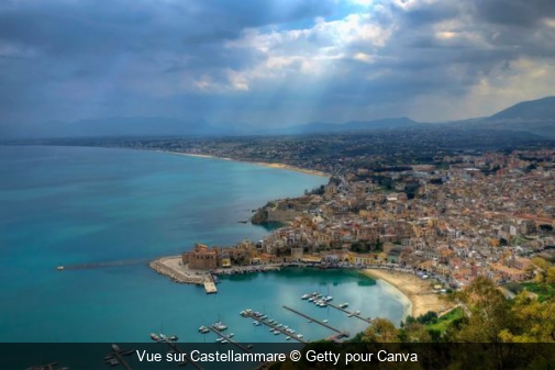 Vue sur Castellammare Getty pour Canva