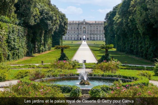 Les jardins et le palais royal de Caserte Getty pour Canva