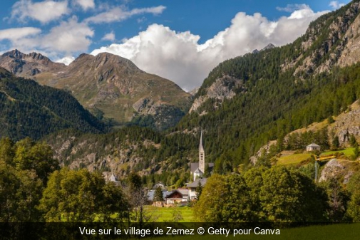 Vue sur le village de Zernez Getty pour Canva