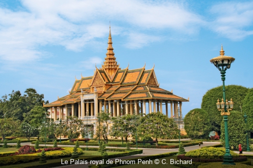 Le Palais royal de Phnom Penh C. Bichard