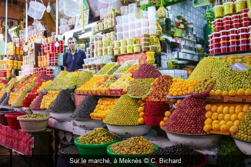 Sur le marché, à Meknès C. Bichard