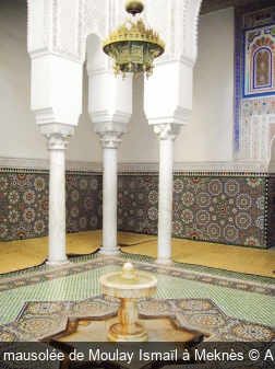 Dans le mausolée de Moulay Ismaïl à Meknès A. Roche