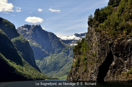 Le Sognefjord, en Norvège S. Bichard