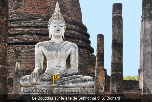 Le Bouddha sur le site de Sukhothai S. Bichard