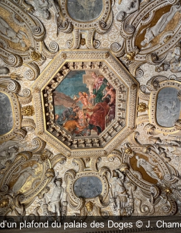 Détail d’un plafond du palais des Doges J. Chamouleau