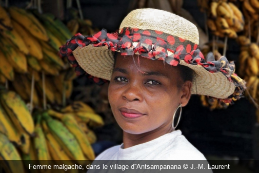 Femme malgache, dans le village d''Antsampanana J.-M. Laurent
