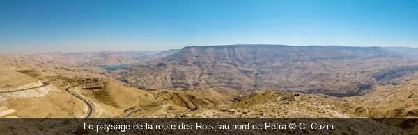 Le paysage de la route des Rois, au nord de Pétra C. Cuzin