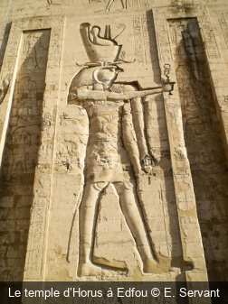 Le temple d’Horus à Edfou E. Servant