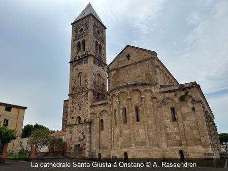 La cathédrale Santa Giusta à Oristano A. Rassendren