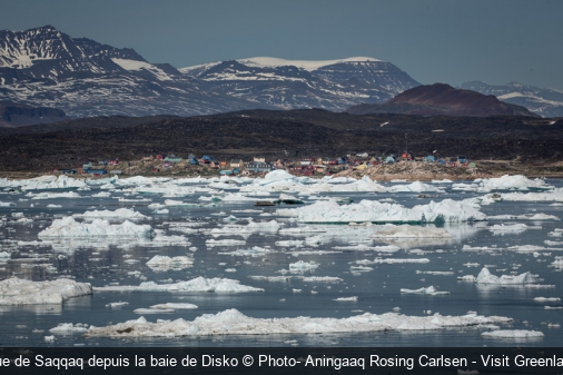 Vue de Saqqaq depuis la baie de Disko Photo- Aningaaq Rosing Carlsen - Visit Greenland