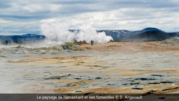 Le paysage de Nàmaskard et ses fumerolles S. Angenault