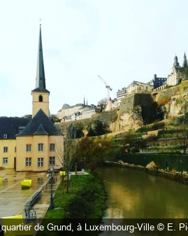 Le quartier de Grund, à Luxembourg-Ville E. Picot