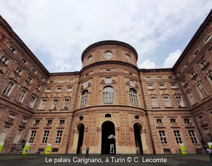 Le palais Carignano, à Turin C. Lecomte