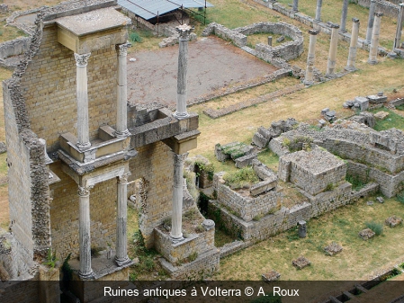 Ruines antiques à Volterra A. Roux