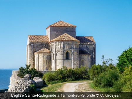 L'église Sainte-Radegonde à Talmont-sur-Gironde C. Grosjean