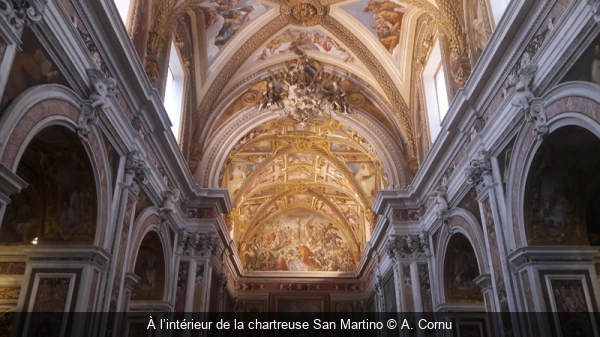 À l’intérieur de la chartreuse San Martino A. Cornu