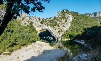 Escapade en France : L’Ardèche et les mystères de la grotte Chauvet