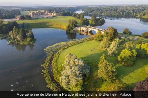 Vue aérienne de Blenheim Palace et ses jardins Blenheim Palace