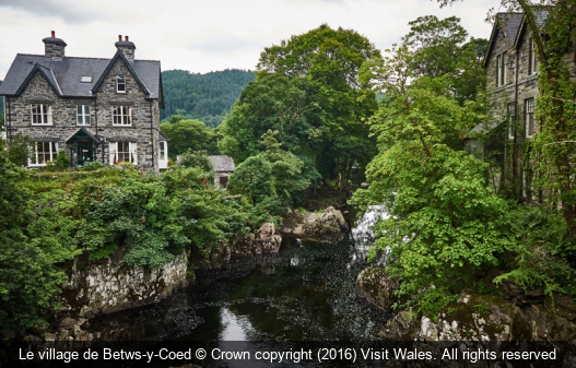 Le village de Betws-y-Coed Crown copyright (2016) Visit Wales. All rights reserved