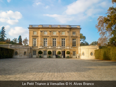 Le Petit Trianon à Versailles H. Alves Branco