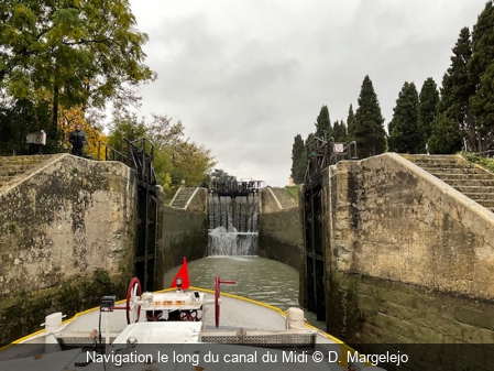 Navigation le long du canal du Midi D. Margelejo