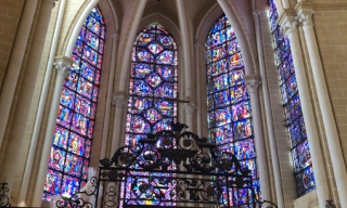 Journée culturelle en France : Chartres : les secrets du vitrail
