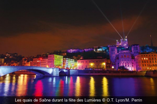 Les quais de Saône durant la fête des Lumières O.T. Lyon/M. Perrin