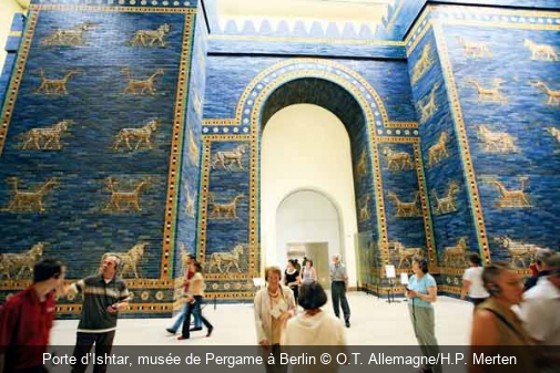 Porte d’Ishtar, musée de Pergame à Berlin O.T. Allemagne/H.P. Merten
